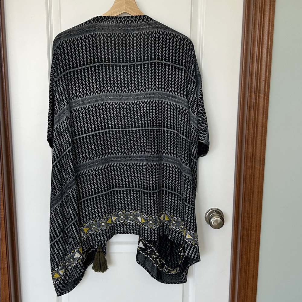 Noonday Collection wrap, OS - Picture 4 of 4